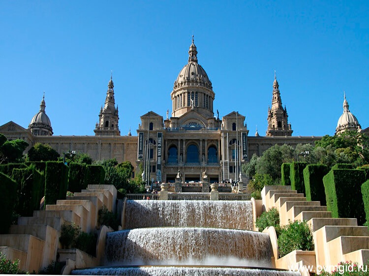 Национальный музей искусства Каталонии - фото