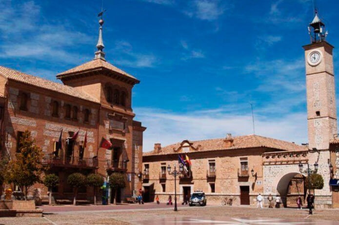 Plaza Espana с ратушей - фото