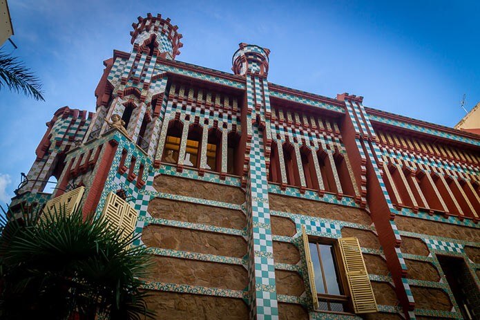 Дом Висенс в Барселоне - фото