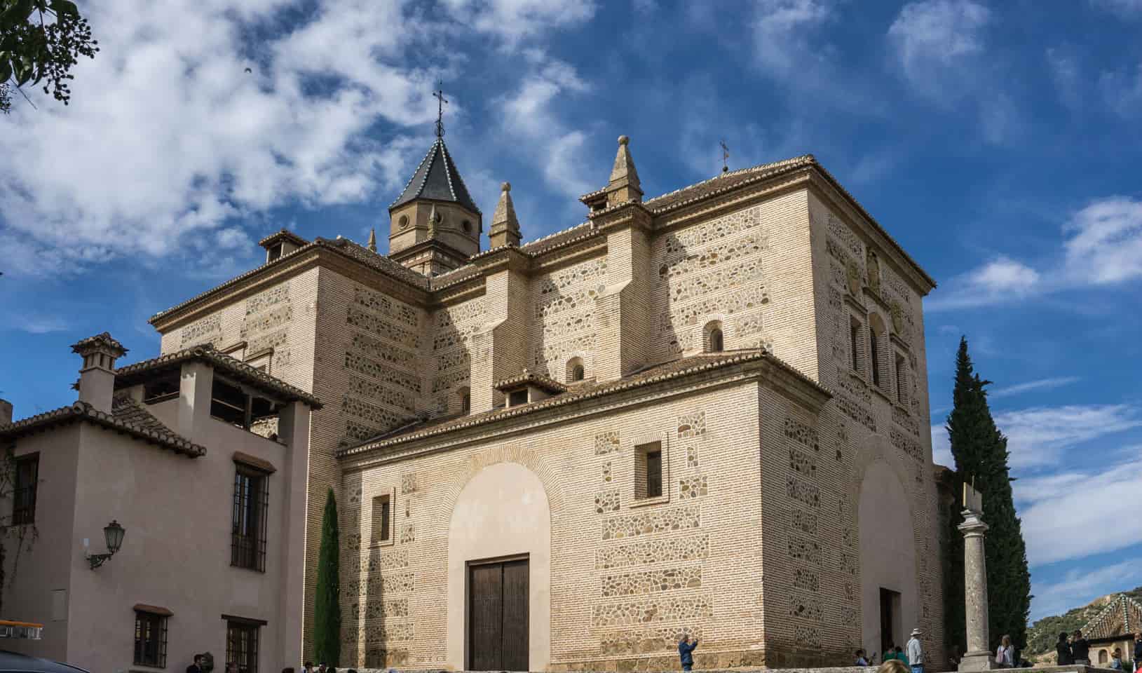 Храм Санта-Мария-де-ла-Альгамбра - фото