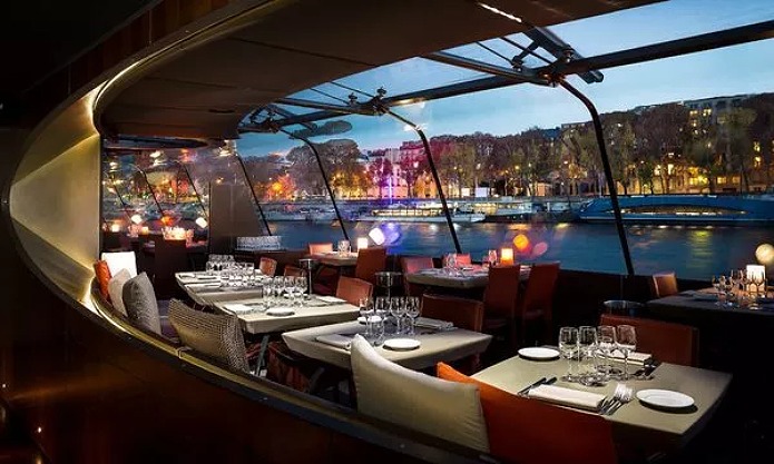 Корабль - ресторан на Сене - фото