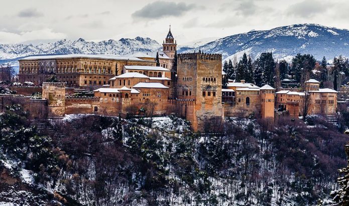 Альгамбра зимой - фото